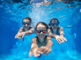 Swimming Classes for Kids: Dive Into Confidence and Fun!